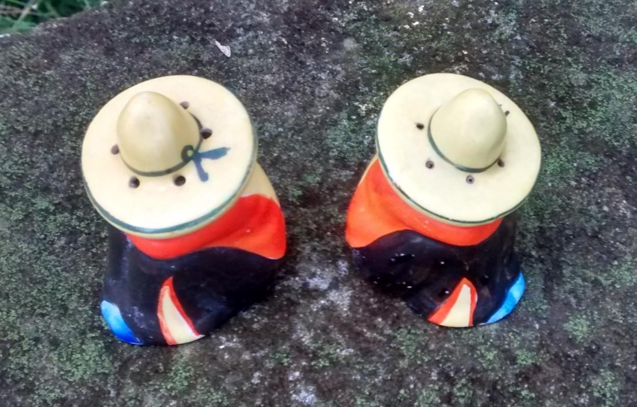 Mexican in Sombrero Siesta Salt & Pepper Shakers Ca. 1950s Japan Ceramic