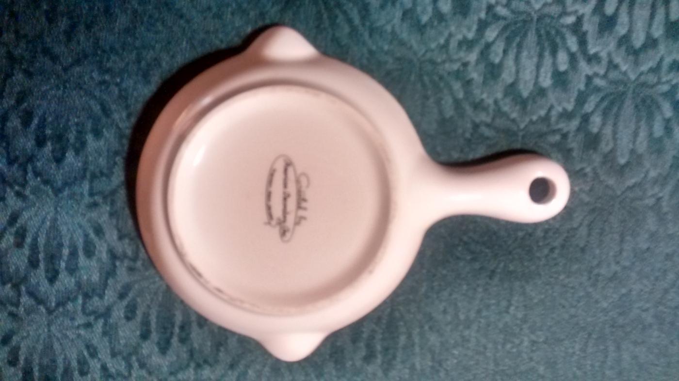 US Air Force SAC 19th Bomb Wing Ceramic Skillet Ashtray