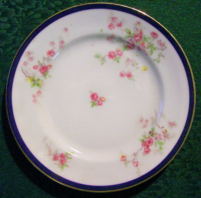 Bassett Czechoslovakia #12699 Ceramic Plate Set of 5 Cobalt Rim/Pink & Yellow Roses 7.75