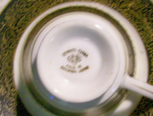 UCAGCO Occupied Japan Ceramic Footed Demitasse Cup & Saucer Set of 5 Black & Gold UCA53