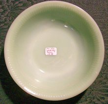 Hocking Fire-King Jade-ite Green Jane Ray Glass Bowl