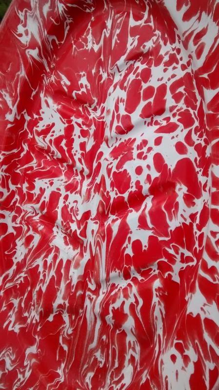Red Swirl Graniteware Meat Platter with Well & Tree 12