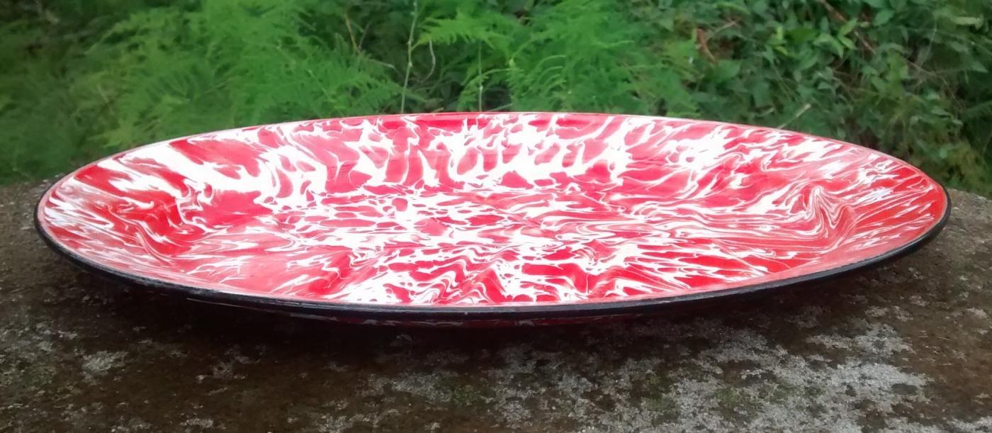 Red Swirl Graniteware Meat Platter with Well & Tree 12