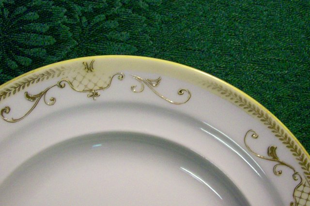 Noritake Nippon Pancake Server: N1261 Gold Encrusted
