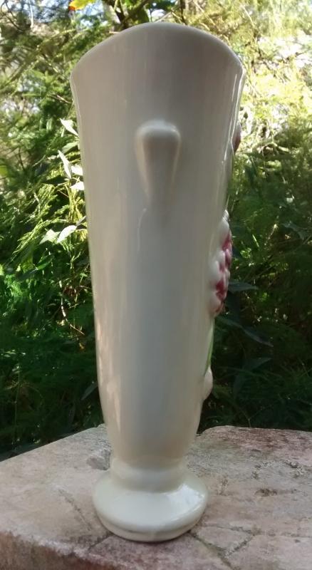 Shawnee Vase #1257 Magenta Flower/Green Leaves 6.75