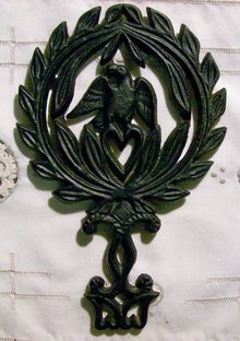 Trivet: Cast Iron: