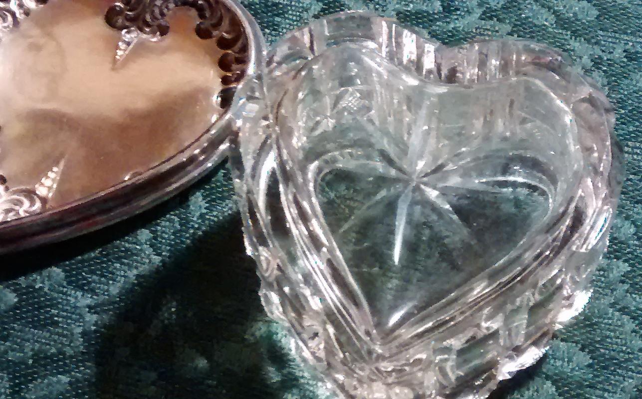 Sterling Silver & Crystal Heart-Shaped Box Foster & Bailey Ca. 1900
