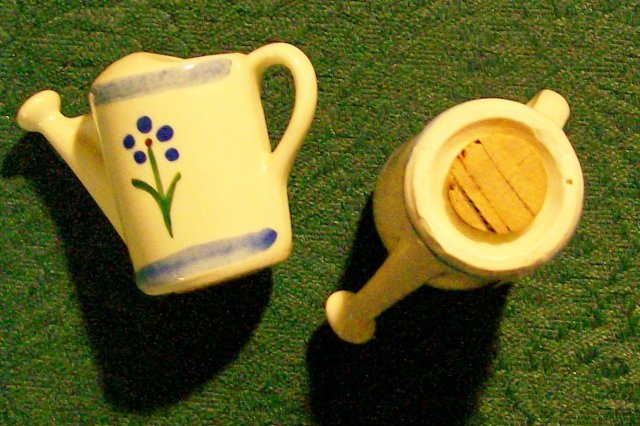Shawnee Pottery Watering Can Salt & Pepper Shakers Ca. 1940 Blue Trim