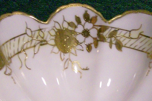 Noritake Nippon Ceramic Nut Set: Gold Encrusted
