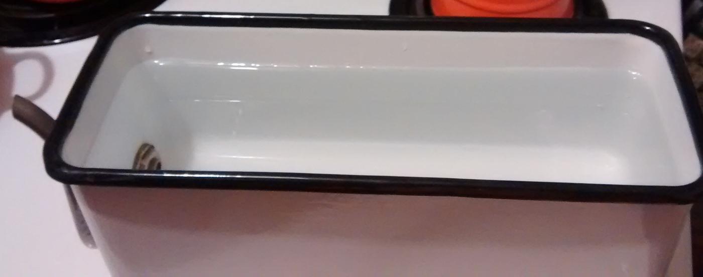 Graniteware Drink Dispenser 20s-30s White/Blk Trim Enameled Refrigerator 12.25