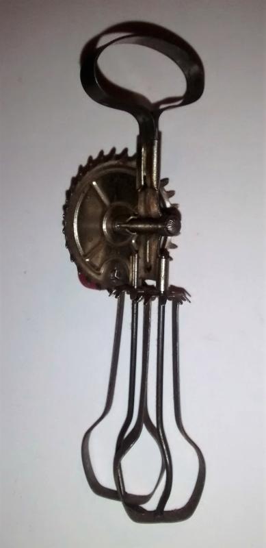 Child's Betty Taplin Egg Beater 1950s Wood Handle 5 3/8
