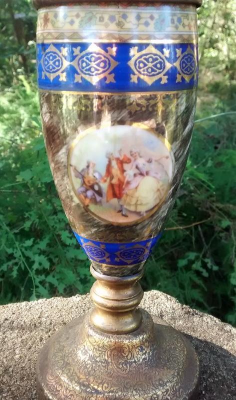 Vase lamp w/Romantic Decals 9.5
