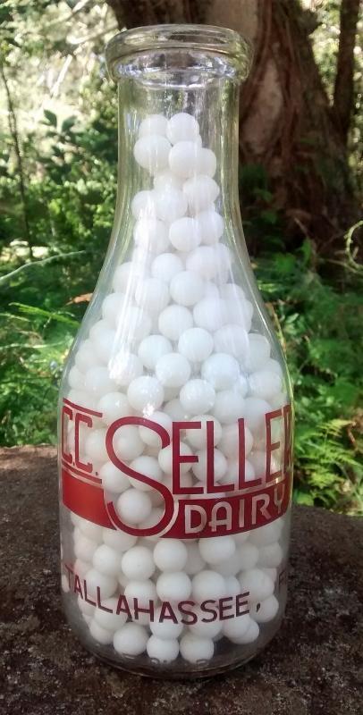 C.C. Sellers' Dairy Milk Bottle Tallahassee Florida 1940s RQ ACL Family Scene