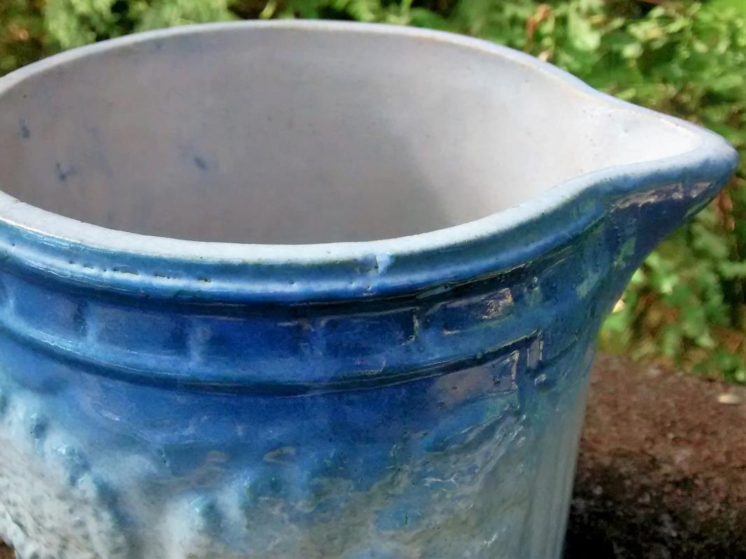 Brush McCoy Avenue of Trees/Woodland Stoneware Pitcher Blue & White