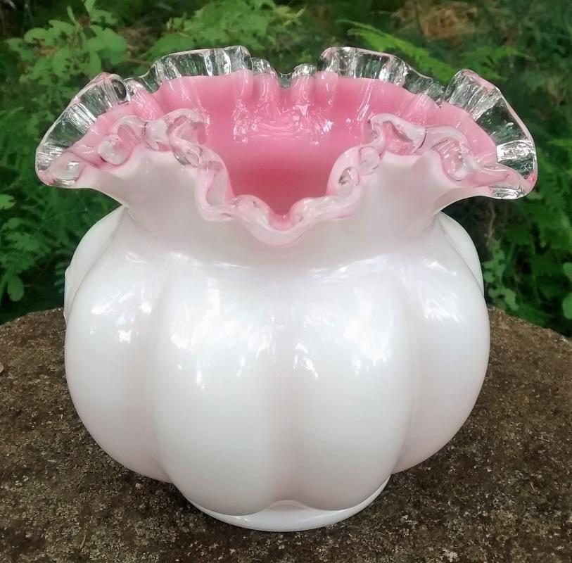 Fenton Peach Crest Vase #192 Dbl Crimped Melon Rib