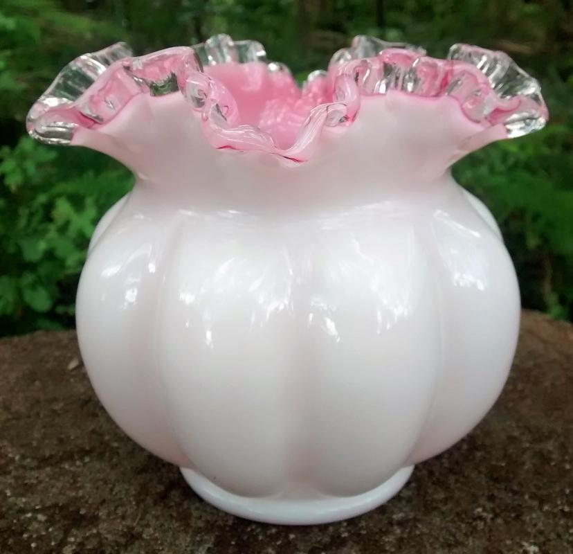 Fenton Peach Crest Vase #192 Dbl Crimped Melon Rib