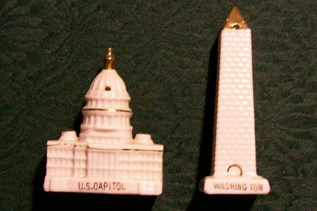 Figural Ceramic Salt & Pepper: Washington Monument/ Capitol Building