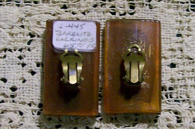 1950s Bakelite Earrings Rootbeer & Black Rectangle Clip-On