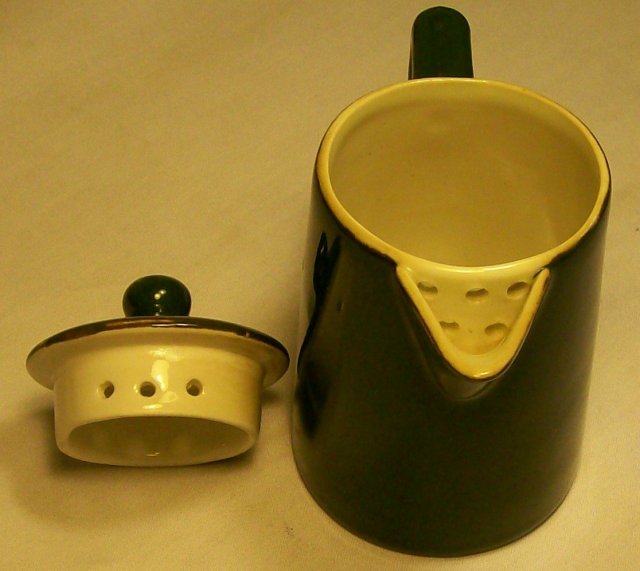 Cambridge/Guernsey Teapot: Ca. 1904