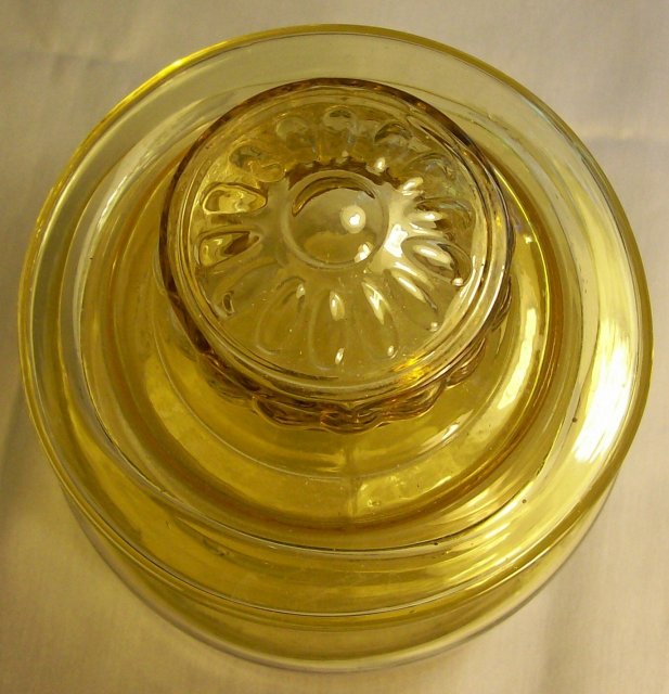 Mold-Blown Amber Glass Storage Jar/Canister with Lid Ca. 1900 7.25