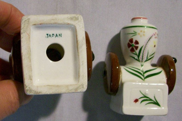 Figural Salt & Pepper Shakers: Coffee Grinders 1950's