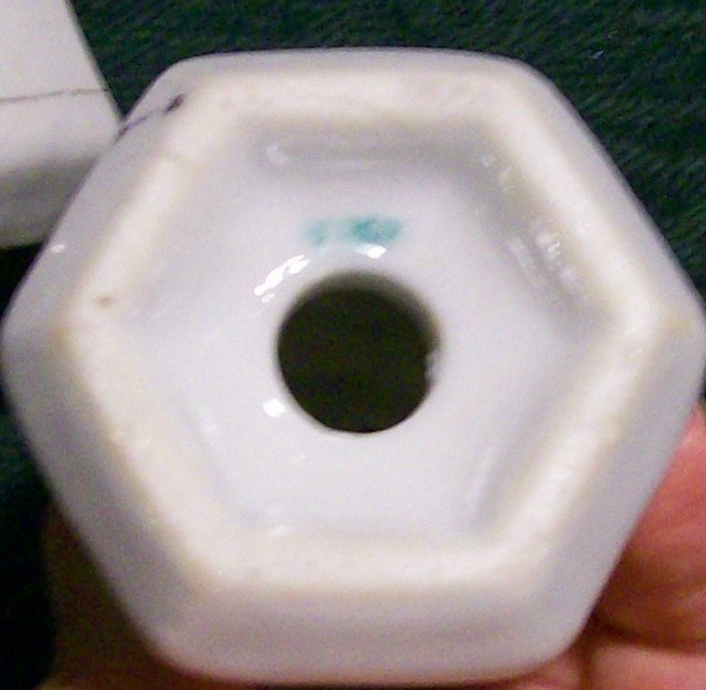 1920s Japan Ceramic Salt & Pepper Shakers Hand-Painted Clover/Trellis