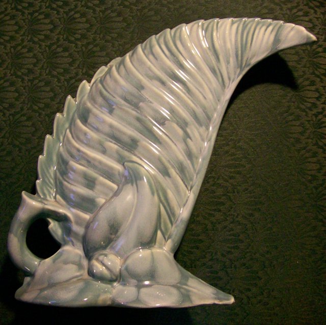 Royal Haeger/Hickman Ceramic Leaf Vase #138 Cloudy Blue 12
