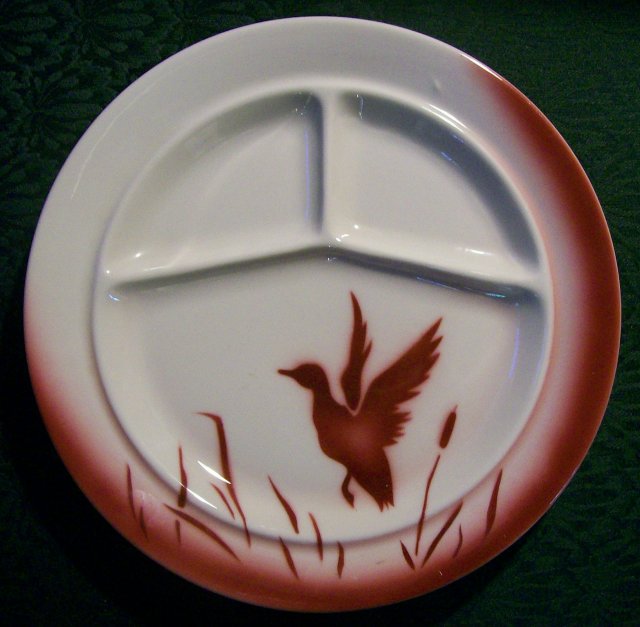 Jackson China Grill Plate Airbrushed Duck/Cattails Restaurant 1946-51 Burgundy Red
