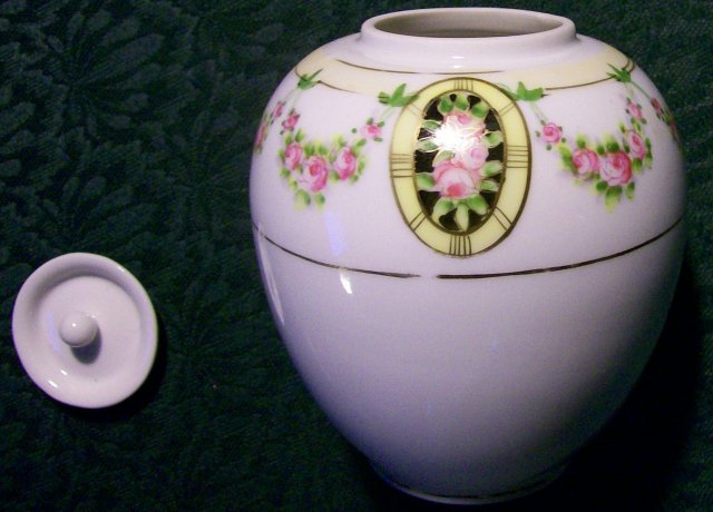 Noritake Nippon Porcelain Hand-painted Jar Medallion w/Roses 4