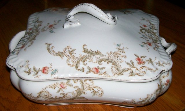 Royal Vitreous Ceramic Covered Vegetable Dish Maddock & Sons England #112 1880-96