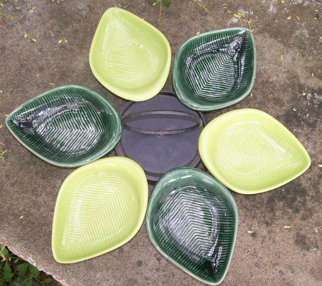 1950's Ceramic Lazy Susan: Chartreuse & Dark Green