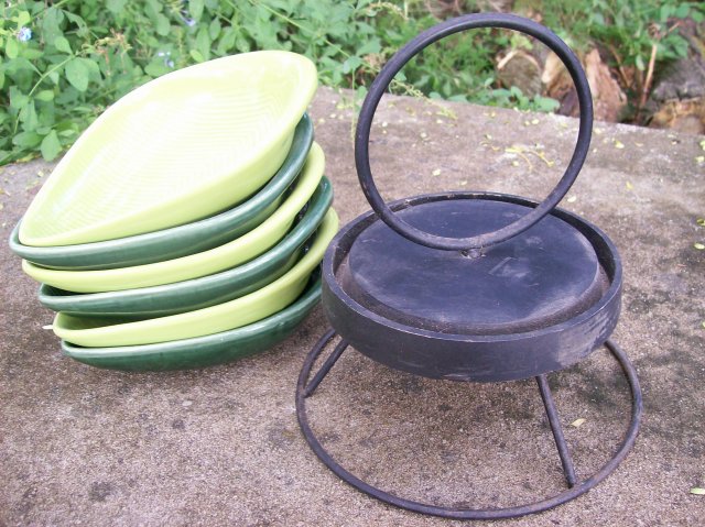 1950's Ceramic Lazy Susan: Chartreuse & Dark Green