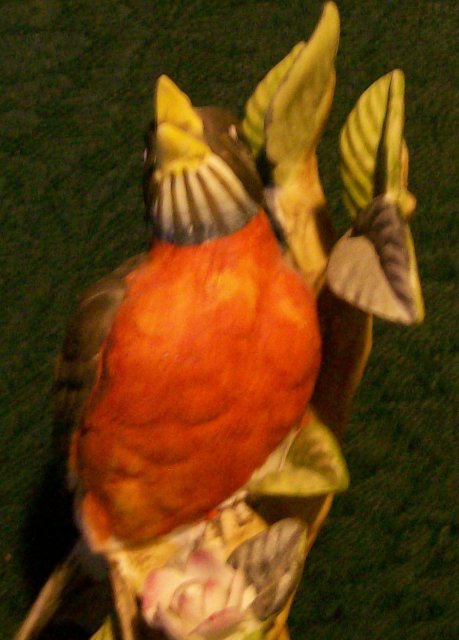 Ceramic Robin Bird Figurine Music Box: Edelweiss