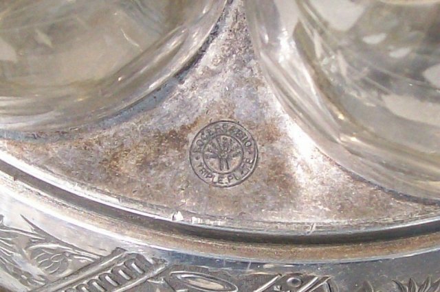 Rogers & Brothers Victorian Silver-Plate Castor Set: 6 Bottles with Holder