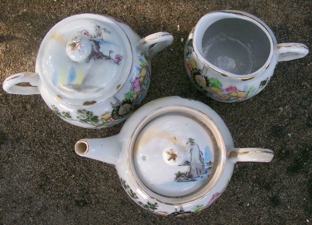 Geisha Girl Teapot/ Creamer/ Sugar: Water Wheel/ Mill
