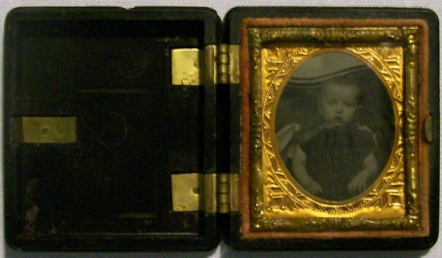 Ambrotype of Child in Union Case Mid 1800s 1/16th Plate 1.75