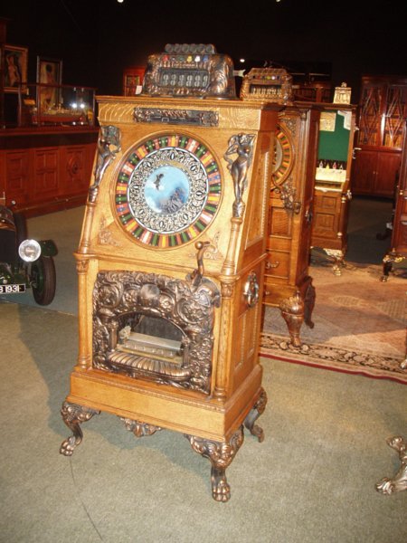 Caille Brothers Venus Upright with Music