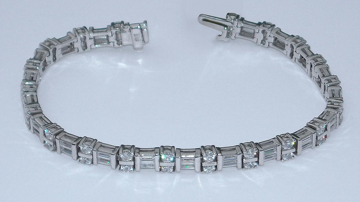 8 carat DIAMONDS TENNIS BRACELET VS baguettes and round 14K WHITE GOLD