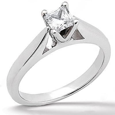 0.75 carat G SI1 princess diamond solitaire engagement ring gold white