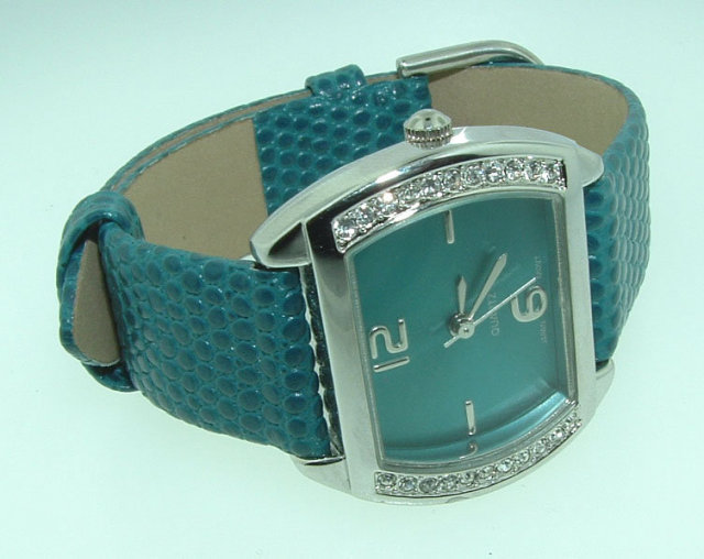 LADIES wristwatch GOLD WITH DIAMONDS luxury