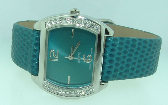 LADIES wristwatch GOLD WITH DIAMONDS luxury
