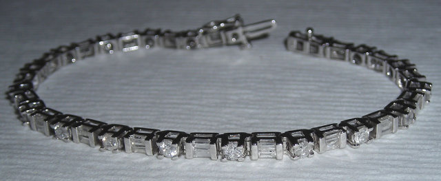 3 carats diamond tennis bracelet white gold