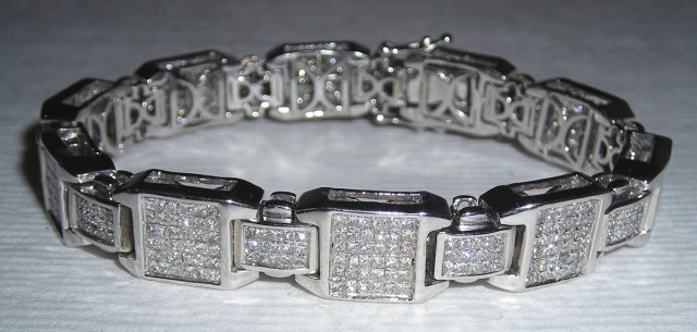 12 carats DIAMOND TENNIS BRACELET princess cut
