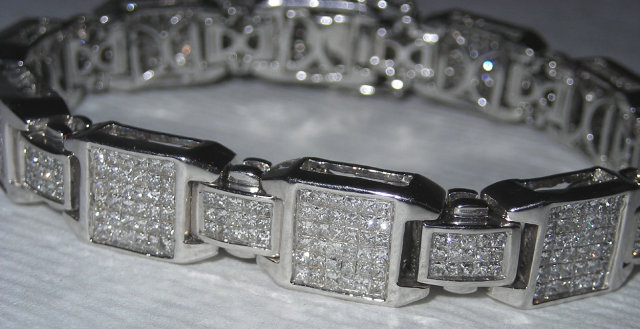12 carats DIAMOND TENNIS BRACELET princess cut