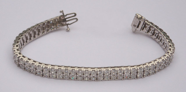 28.8 carats DIAMOND TENNIS CARPET BRACELET VS jewelry