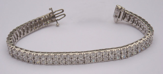 28.8 carats DIAMOND TENNIS CARPET BRACELET VS jewelry