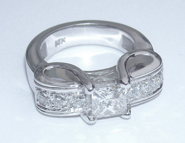 1.66 carats princess cut pave diamond engagement ring