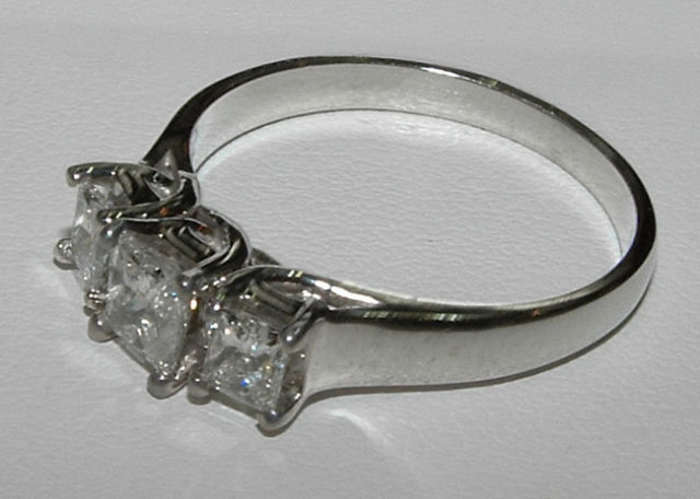 2.0 ct PRINCESS CUT diamond engagement ring platinum