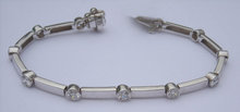 5.5 carats DIAMOND TENNIS BRACELET VS full bezel new