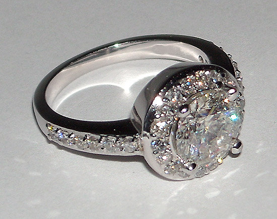 2.51 ct F VS1/VVS1 solitaire round diamond ring PAVE